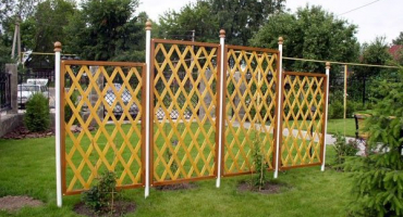 Jak vyrobit mřížovinu na hrozny vlastními rukama, schématy a rozměry struktur